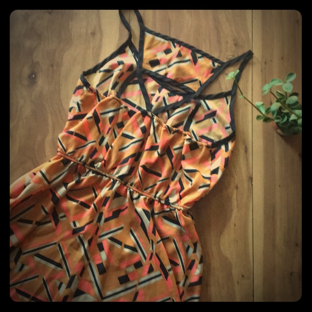 Geometric dress w funky back